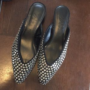 Zara size 5 studded flats